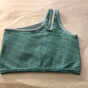 Cute of the shoulder top to wear to the beach.